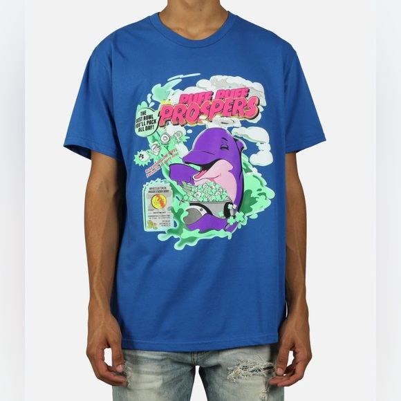 Pink + Dolphin Purple Graphic T-Shirt with Dolphin Design size Large - Picture 2 of 7